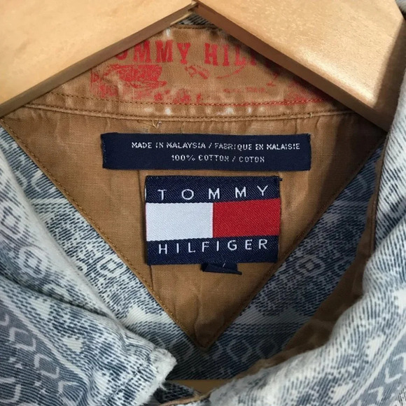 Vintage Tommy Hilfiger Blue Chambray Denim Allover Geometric Print Dad Shirt - Picture 4 of 8